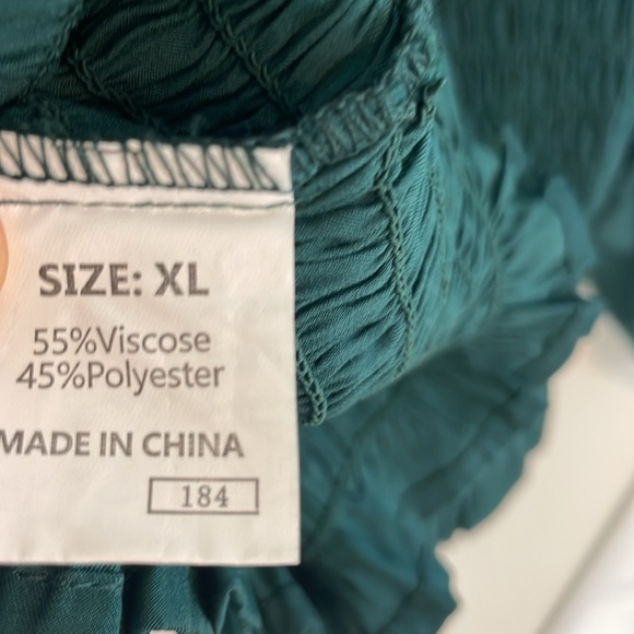 Elegant Smocked Long-sleeve Green Women's Top | XL - Picture 4 of 7